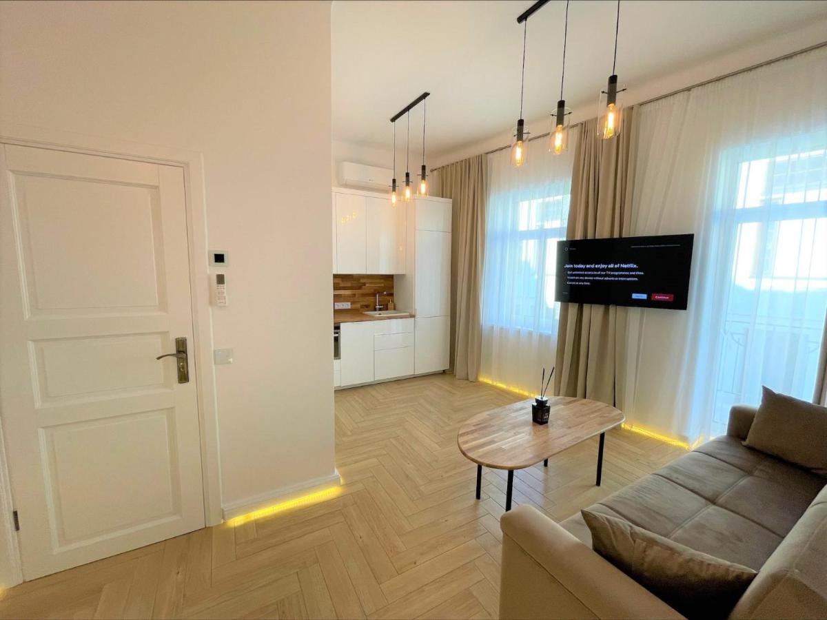 Picturesque Old Town Apartment With Charming Balcony Kaunas Kültér fotó